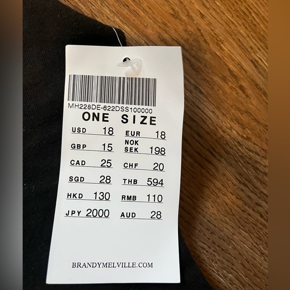 Brandy Melville- Cupid Boy shorts, Green connor tank, Black built-in bra tank - Picture 2 of 2